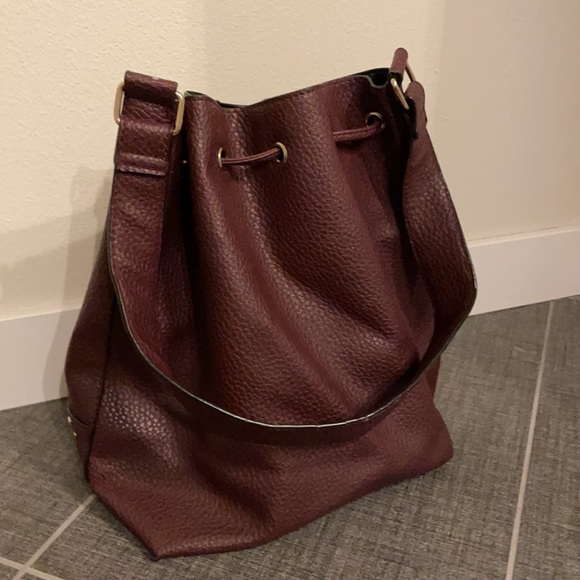 New Look Drawstring Hobo Bag - Picture 3 of 7